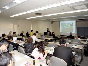 写真:花のまちづくりコンクール優秀事例発表会
