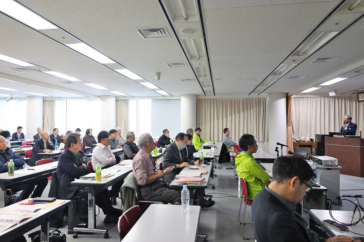 写真：サクラ保全管理講座会場の様子